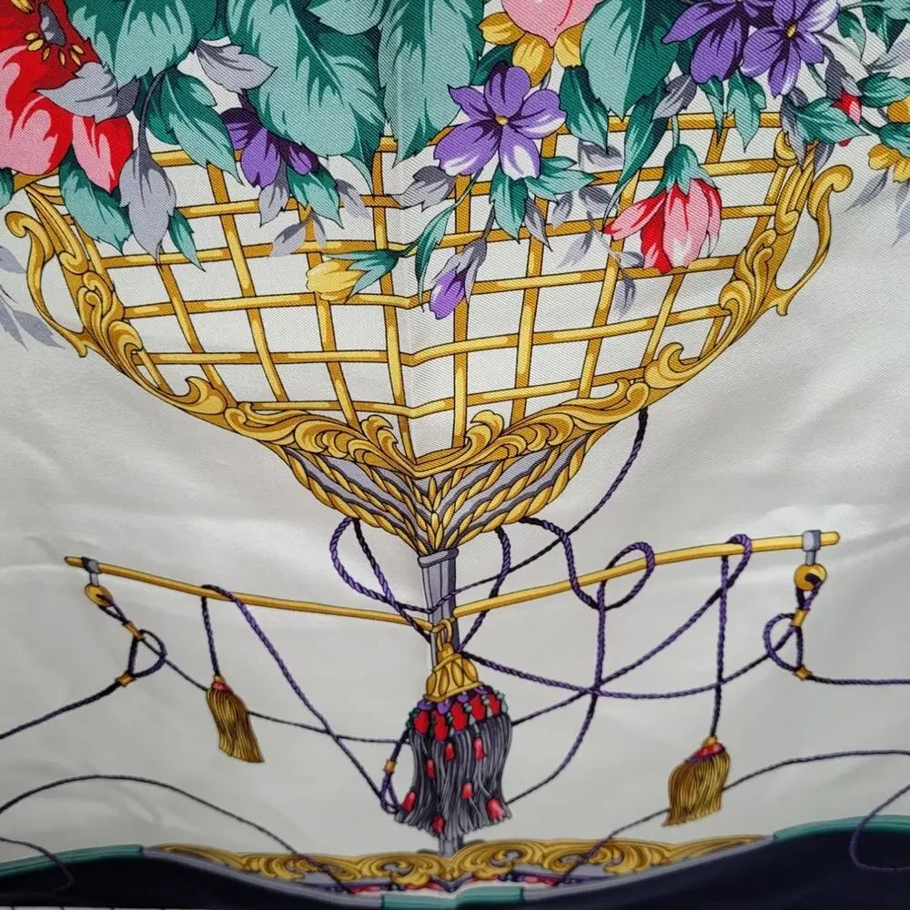 Nordstrom Luxe Floral Silk Tassel Scarf Bold Statement Vintage‎ Couture Print